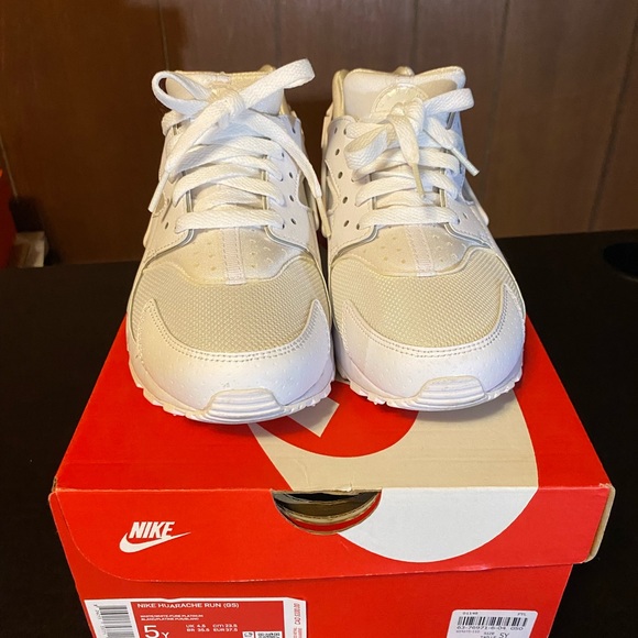NIKE HUARACHE RUN (Girls) - Picture 1 of 7